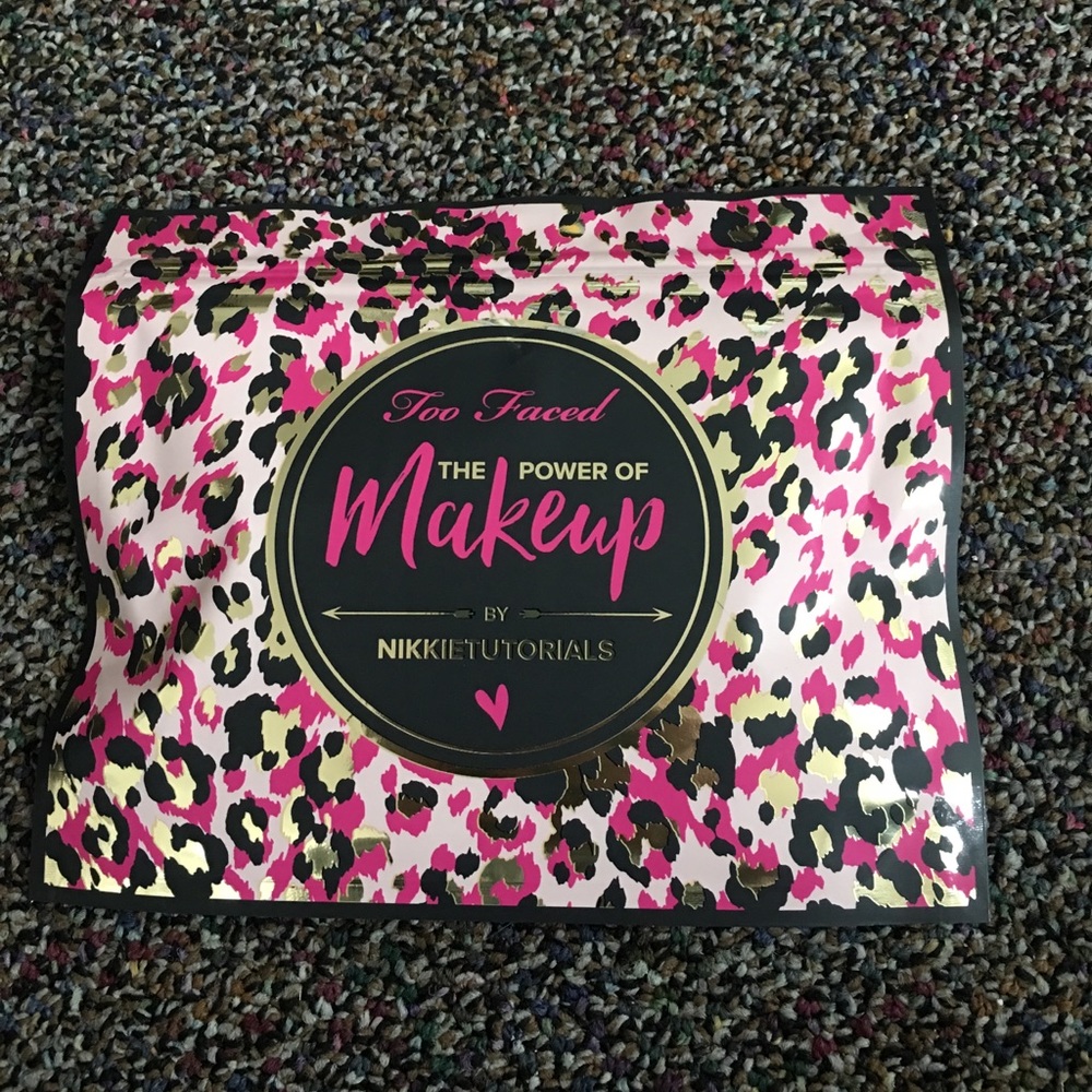 Too faced the power of make up - Picture 4 of 4